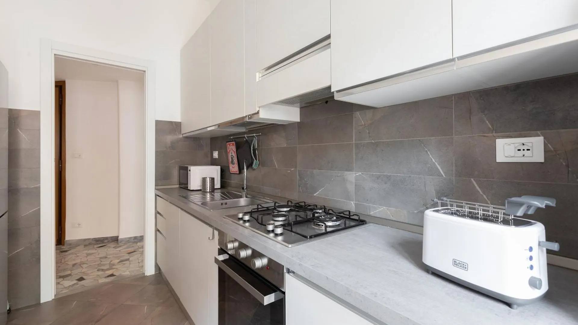 Macedonia 30 Bright Flat Daire Roma